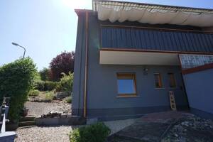Naturnah am Katzenberg: Doppelhaushälfte mit Südgarten und einzigartigem Panoramablick – 97084 Würzburg – Vorschaubild 4