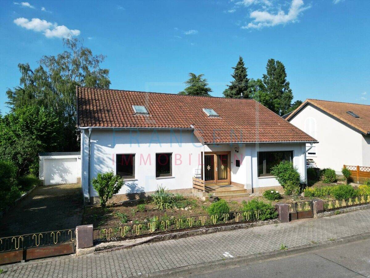 Einfamilienhaus in bevorzugter Lage von Saarlouis