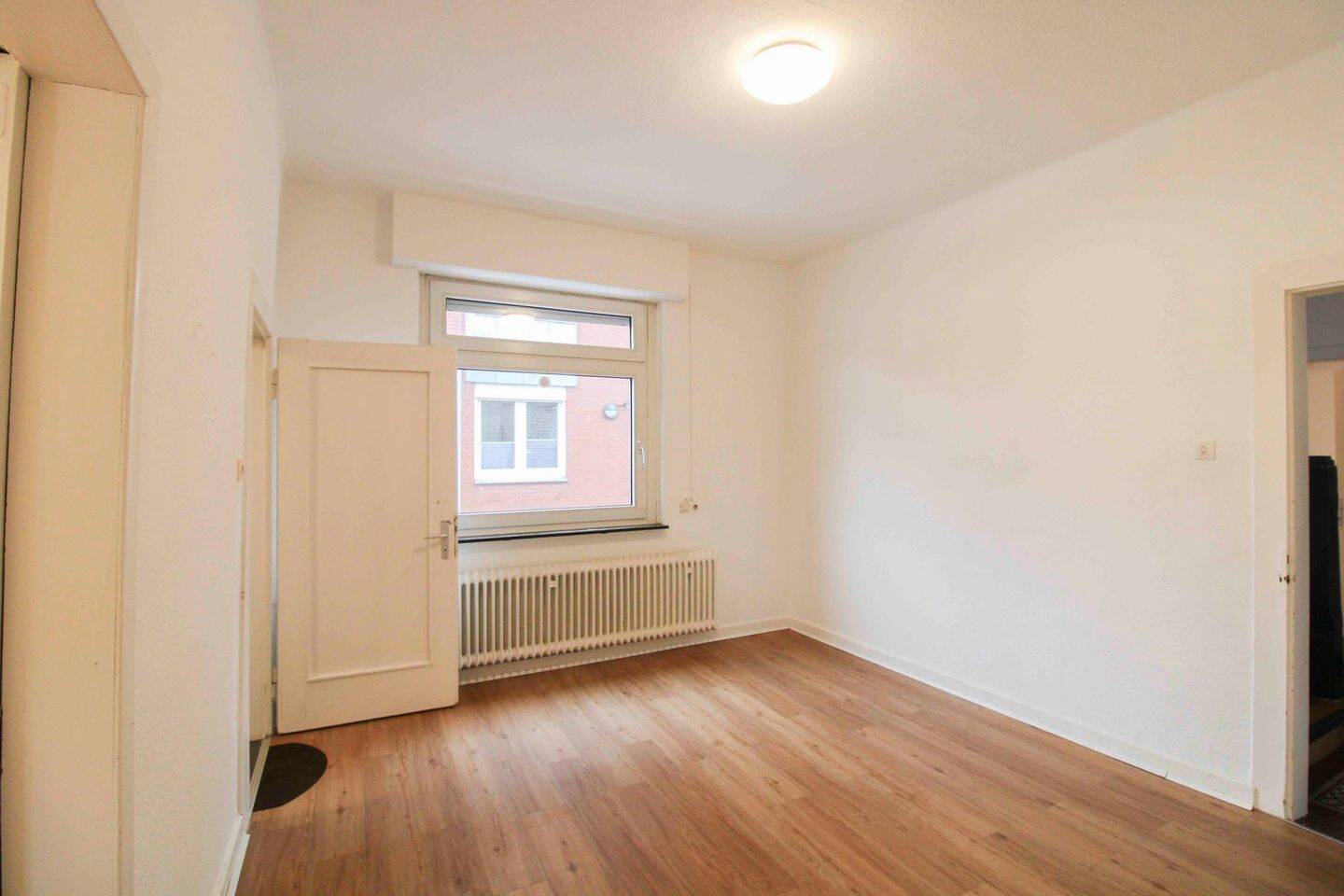 Wohnglück auf zwei Ebenen: Kaminfeuer, Gartenfreude und jede Menge Raum – Coesfeld – Vorschaubild 3