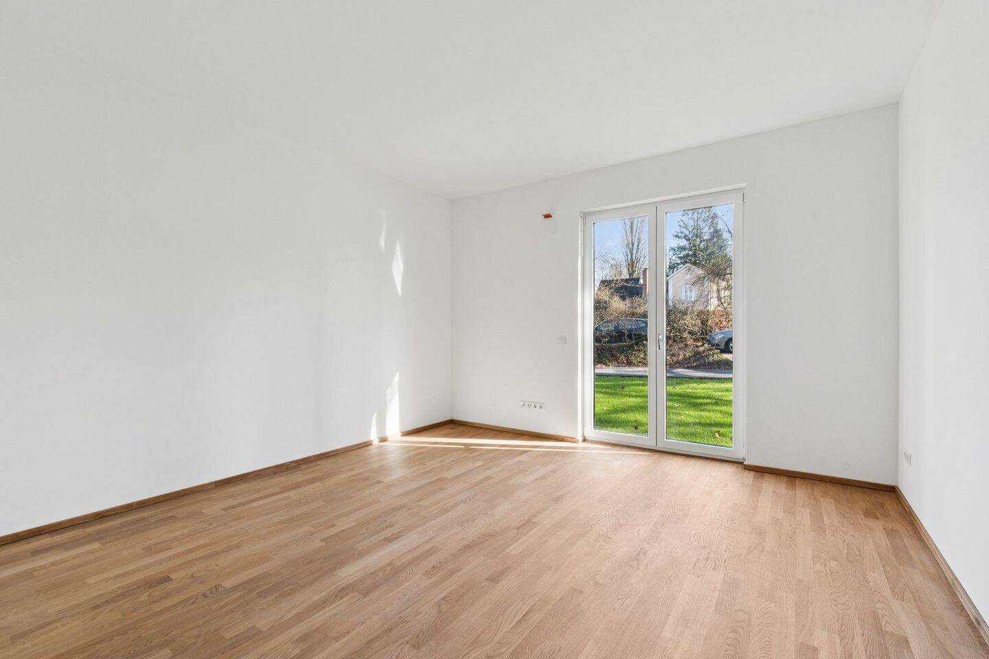 Haus im Haus - Neubau - Erstbezug: 4-Zimmer-Erdgeschosswohnung mit eigenem über 300 m² großem Süd-West-Garten – Hamburg – Vorschaubild 7