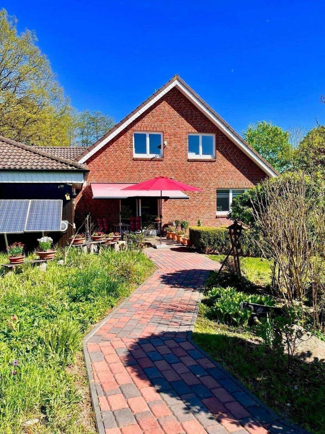COURTAGEFREI - exklusives Traumhaus - mit fantastischem Weitblick - Wärmepumpen/Photovoltaik mit Rückvergütung – Gülzow – Vorschaubild 2