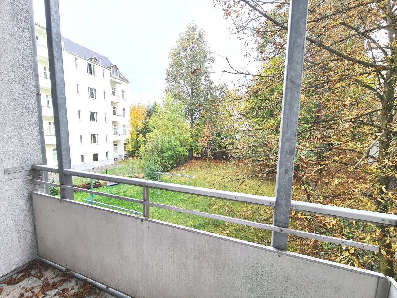 Ansprechende 2-Raum-Wohnung mit Balkon in einem liebevoll kernsanierten Gründerzeithaus im Lutherviertel – Chemnitz – Vorschaubild 6