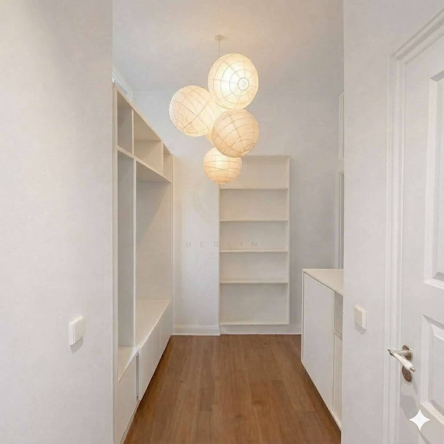 Traumhaft sanierte Wohnung mit Balkon in bester Lage von Berlin-Mitte – Berlin – Vorschaubild 3
