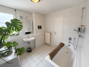 Seltene Gelegenheit! Interessante 2,5 Zimmer-Wohnung mit Balkon in Stuttgart! – 70567 Stuttgart – Vorschaubild 5