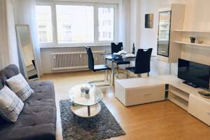Provisionsfrei: Möbliertes Apartment mit Loggia im Heusteigviertel – 70180 Stuttgart – Vorschaubild 4
