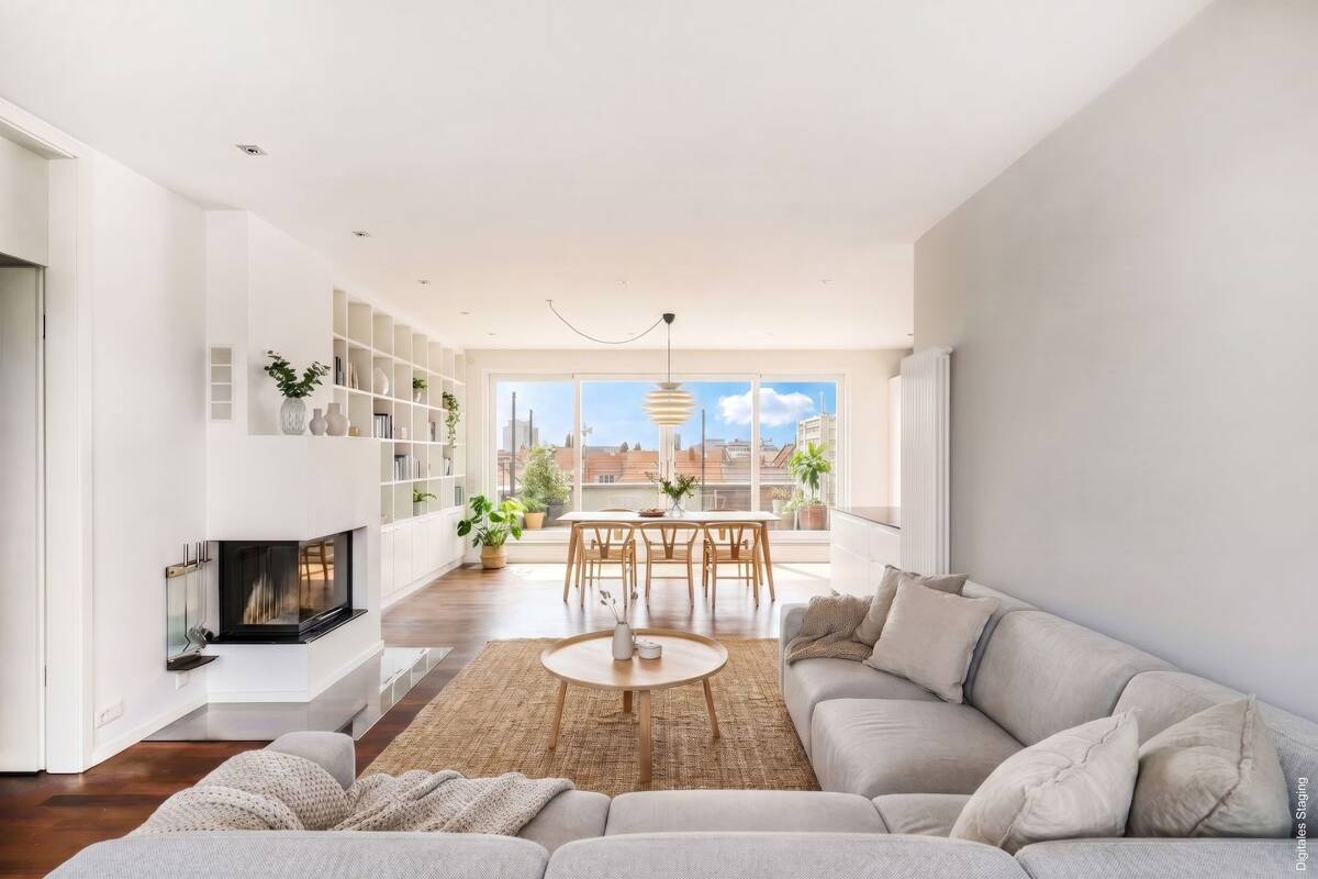 Wohnen über den Dächern: Penthouse-Charme mit Kaminfeuer, zwei Terrassen & Fernsehturmblick – 10115 Berlin – Bild 1 von 9