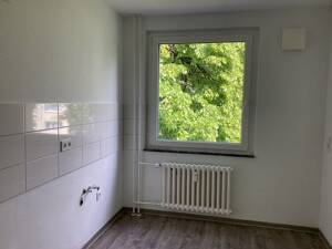 Attraktive 3 Zimmer-Wohnung mit Balkon in grüner Lage zu vermieten. – 33609 Bielefeld – Vorschaubild 6