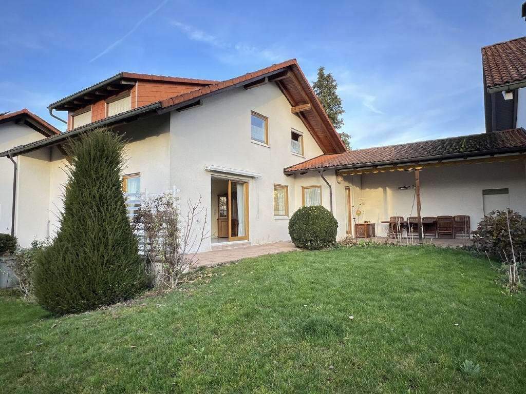 Schönes Einfamilienhaus in bester Randlage – Wutöschingen – Bild 1 von 9