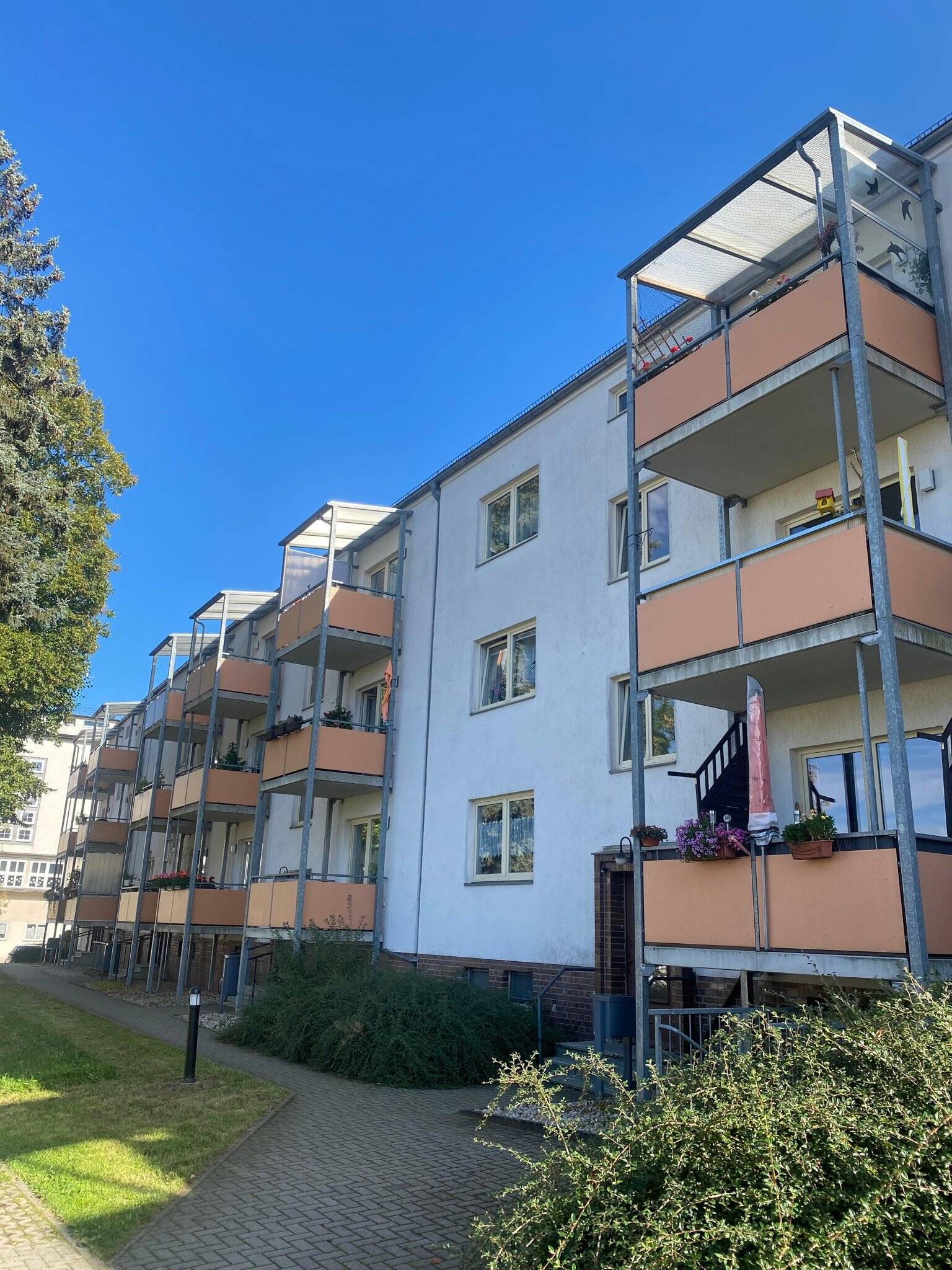 Sachsenring++++ beliebtes Wohngebiet HEIMGARTEN – Chemnitz – Vorschaubild 3