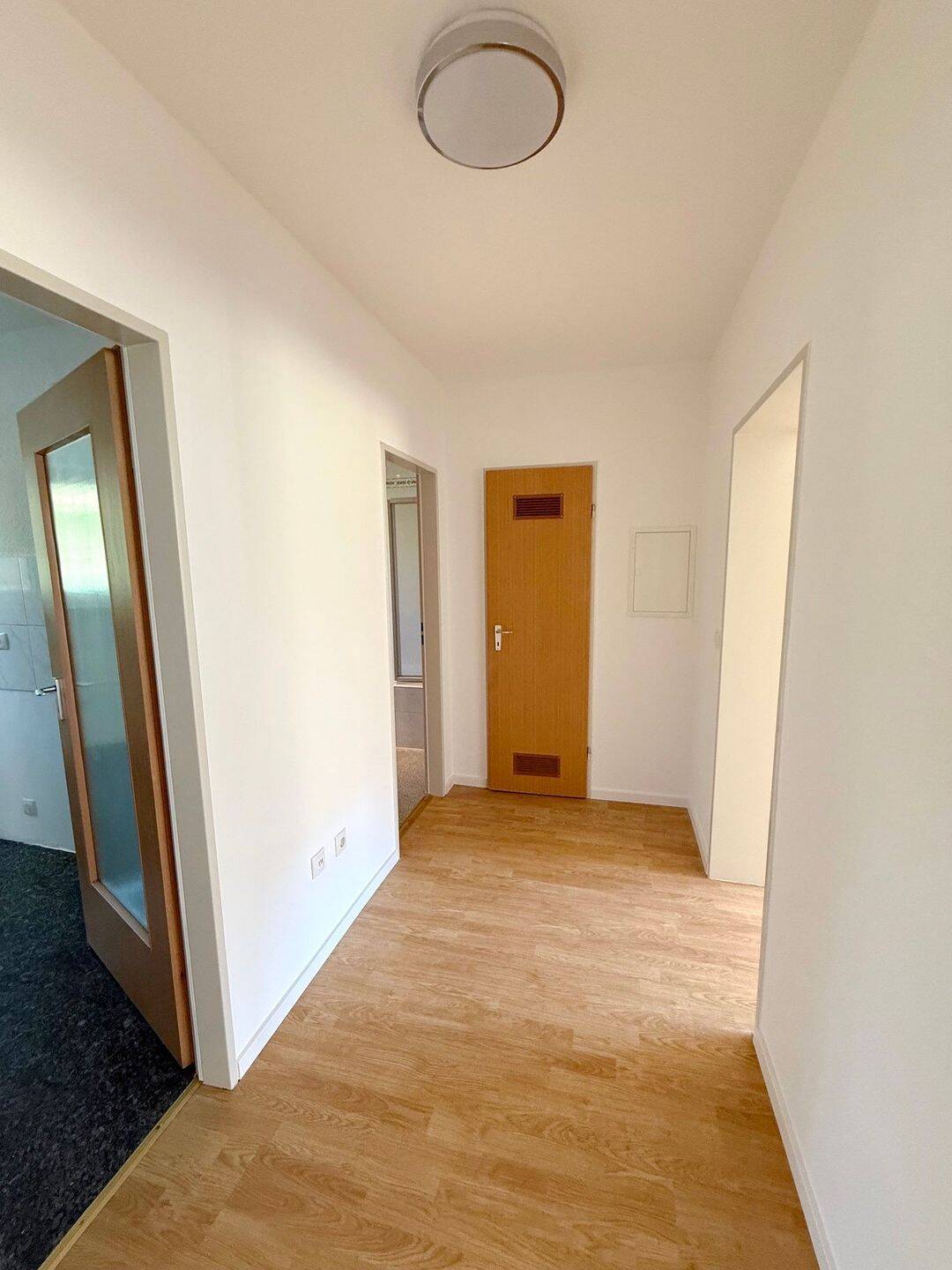 RUHIGE 2-ZI.-WHG. MIT BALKON & TG-STP… – Nürnberg – Vorschaubild 6