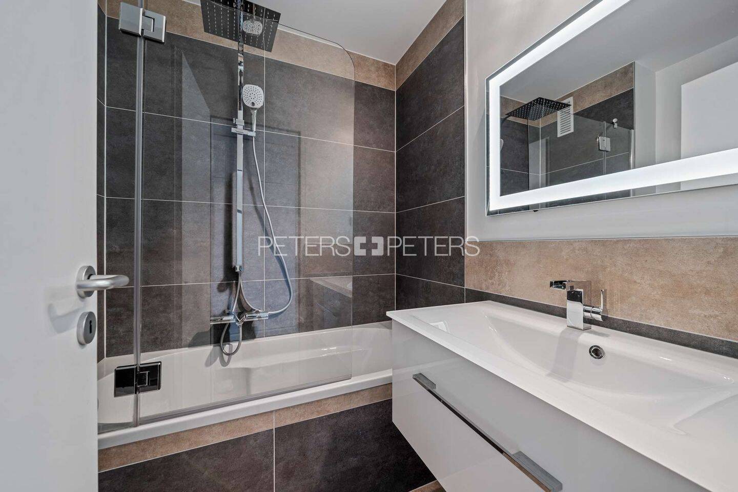 Alsternah wohnen: helles, möbliertes Apartment mit Südbalkon & Tiefgaragenstellplatz – Hamburg – Vorschaubild 7