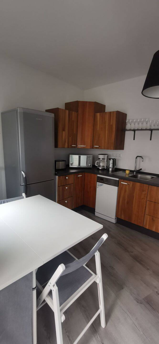 Vollmöbelierte 2-Raum-Wohnung mit gehobener Innenausstattung mit Balkon und EBK in Bonn – Bonn – Vorschaubild 4