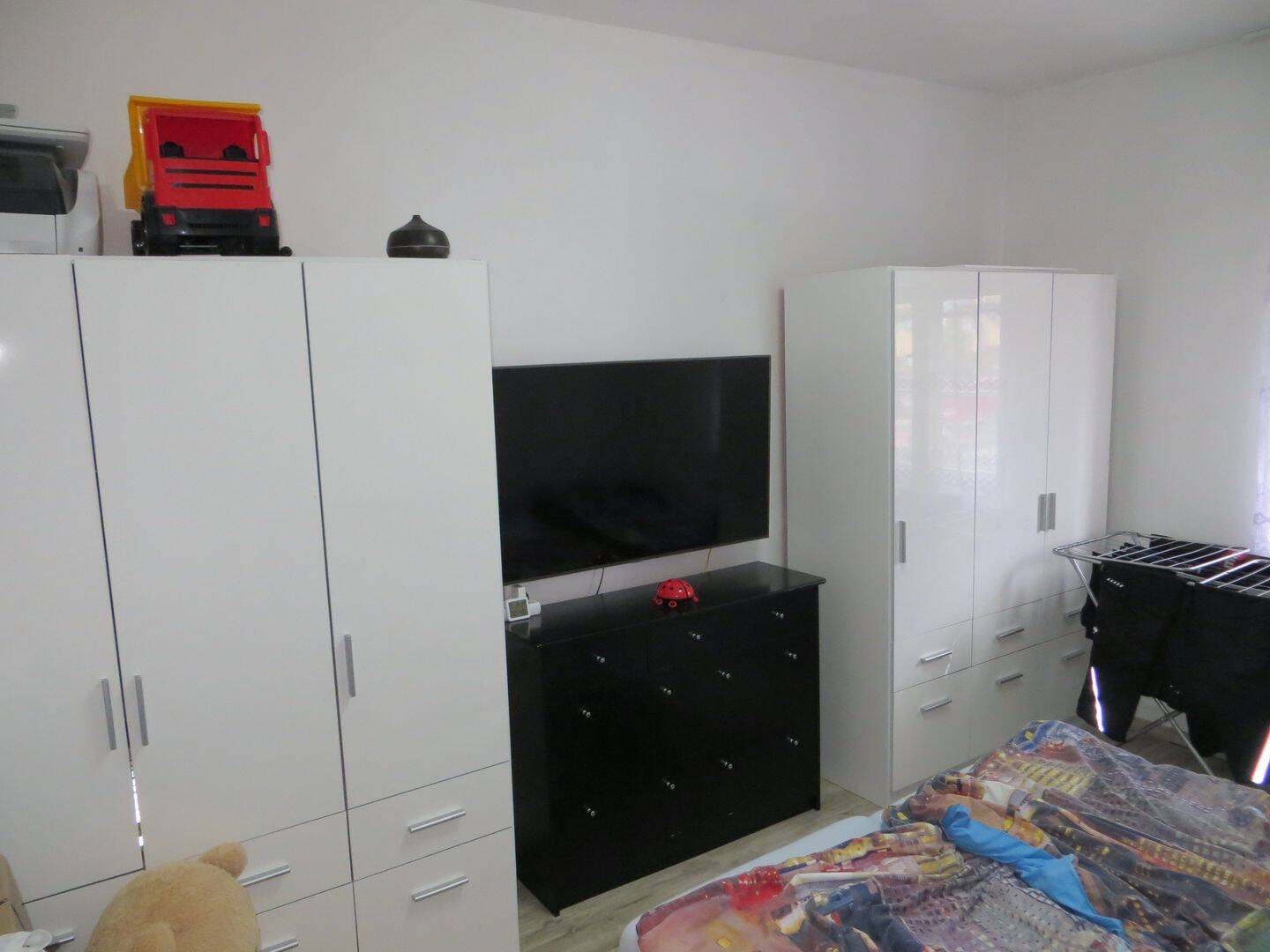 Frisch renovierte 3-Zimmer-Wohnung mit separater Küche, separatem WC, Gasetagenheizung sowie neuem Glasfaseranschluss – Nürnberg – Vorschaubild 6