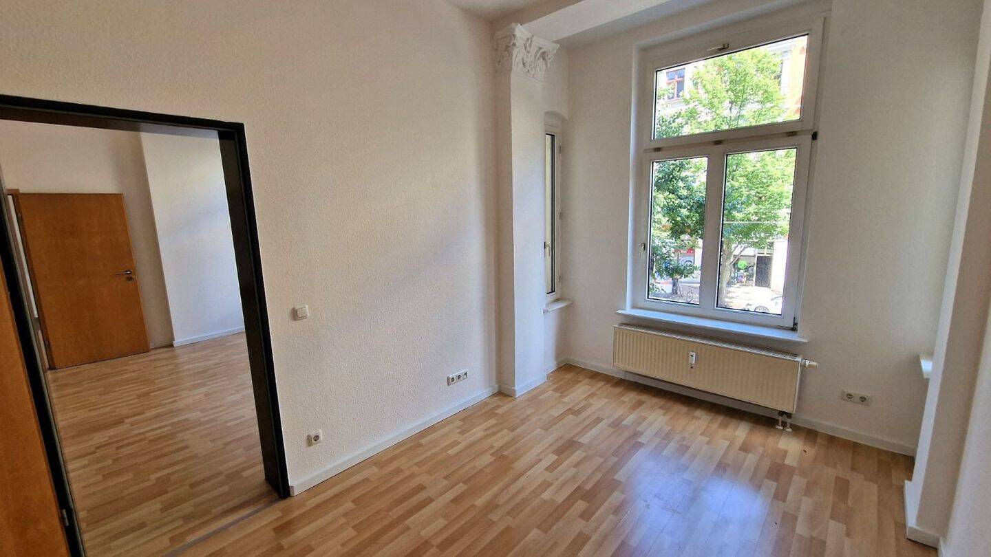 Helle 4-Zimmer-Wohnung mit Balkon und 119,92 m² Wohnfläche in Magdeburg – Magdeburg – Vorschaubild 3