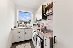 Charmante 2-Zimmer-Wohnung mit Balkon in begehrter Lage von München-Bogenhausen! – 81927 München – Vorschaubild 5