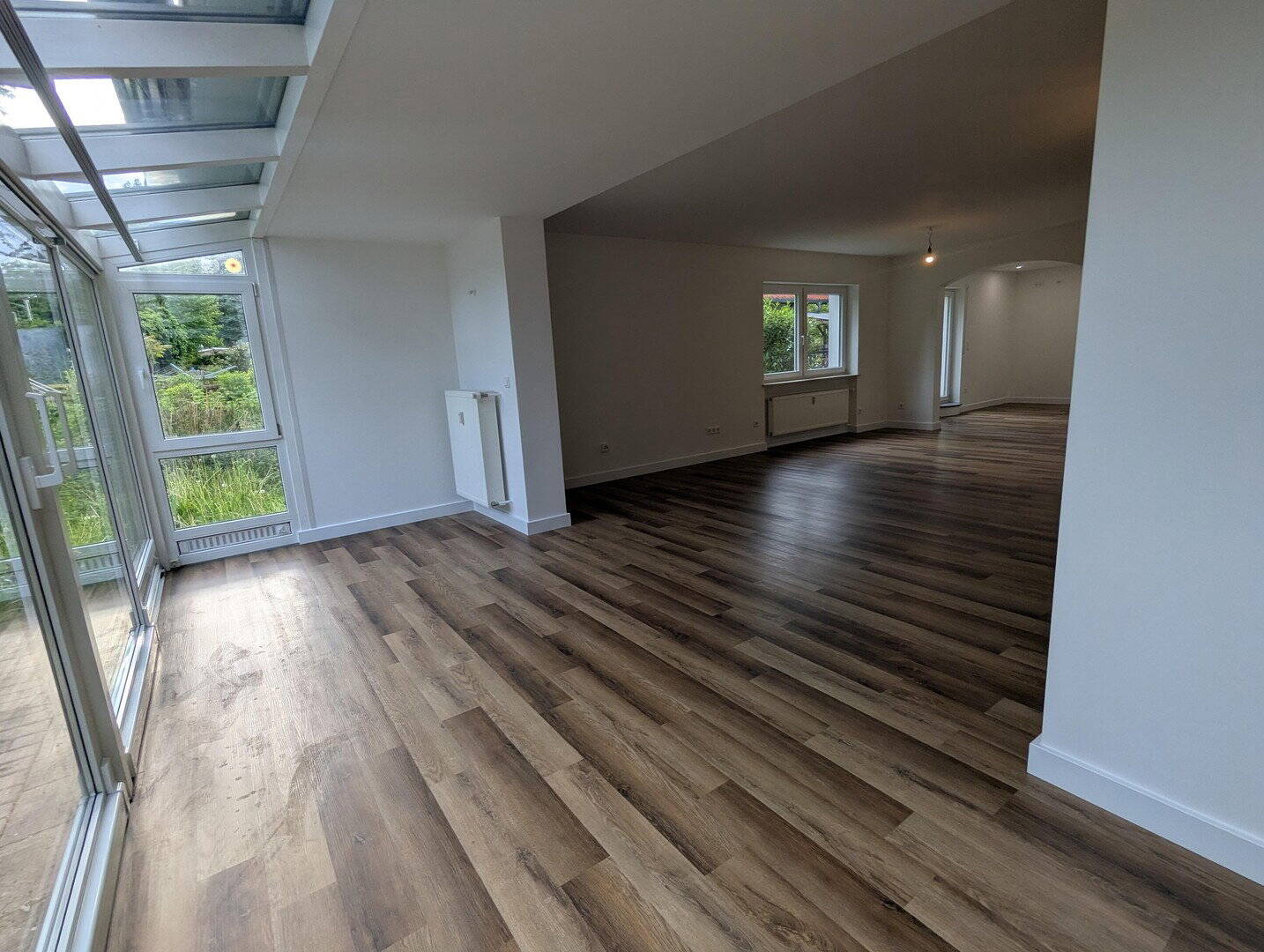 Großzügige Erdgeschosswohnung mit großem Garten, Terrasse & Wintergarten - Erstbezug nach Sanierung – Fürth – Vorschaubild 5