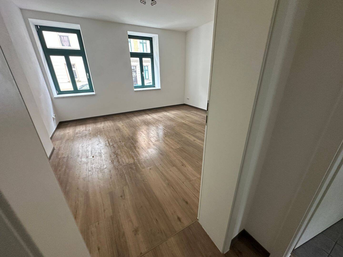 2 Zimmer Wohnung mit Balkon, Fußbodenheizung und Tageslichtbad - nahe Zentrum! – Leipzig – Vorschaubild 5