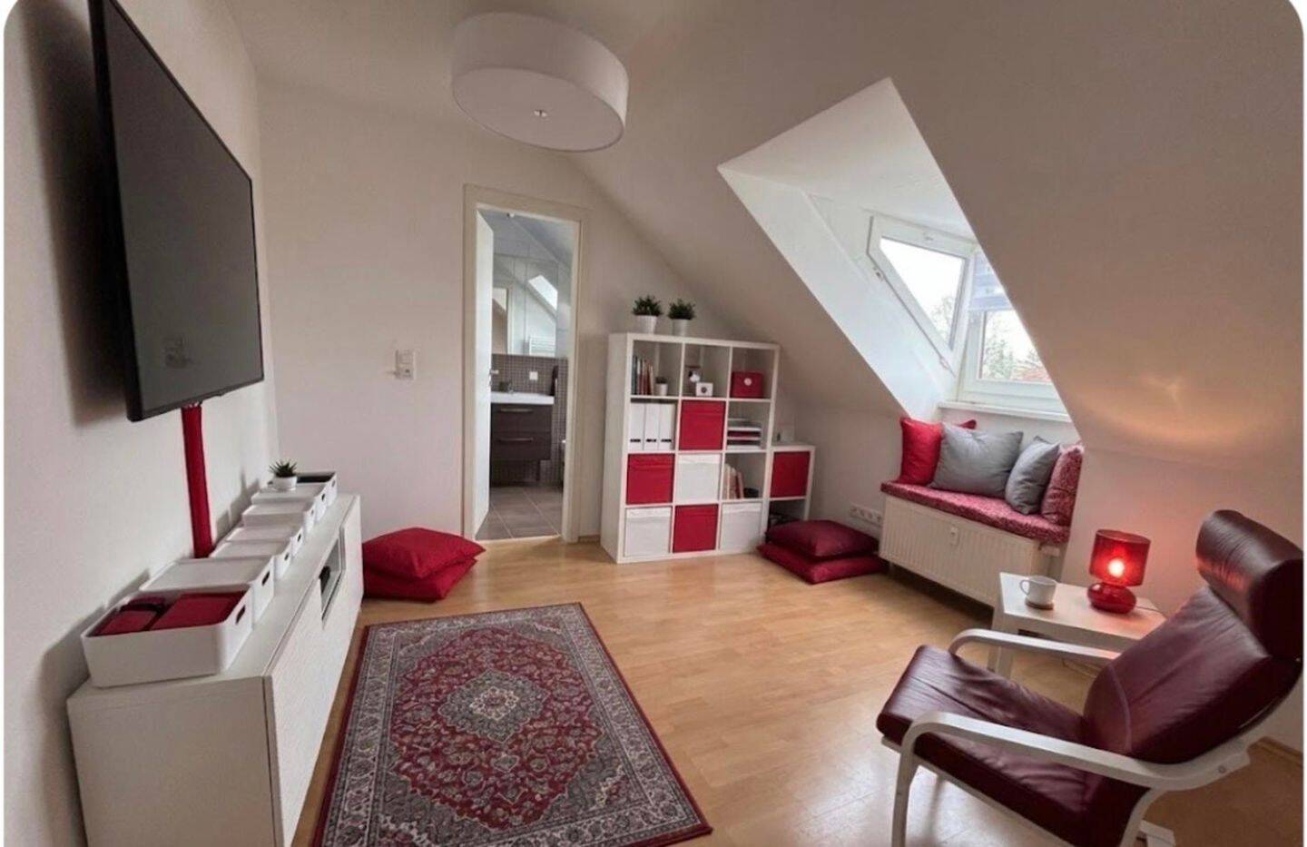 Stilvolles Reihenhaus mit 5 Zimmern & 3 Bädern – Ingolstadt – Vorschaubild 3