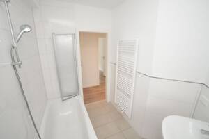 Helle, frisch renovierte 3-Zimmer-Wohnung mit Balkon – 50677 Köln – Vorschaubild 9
