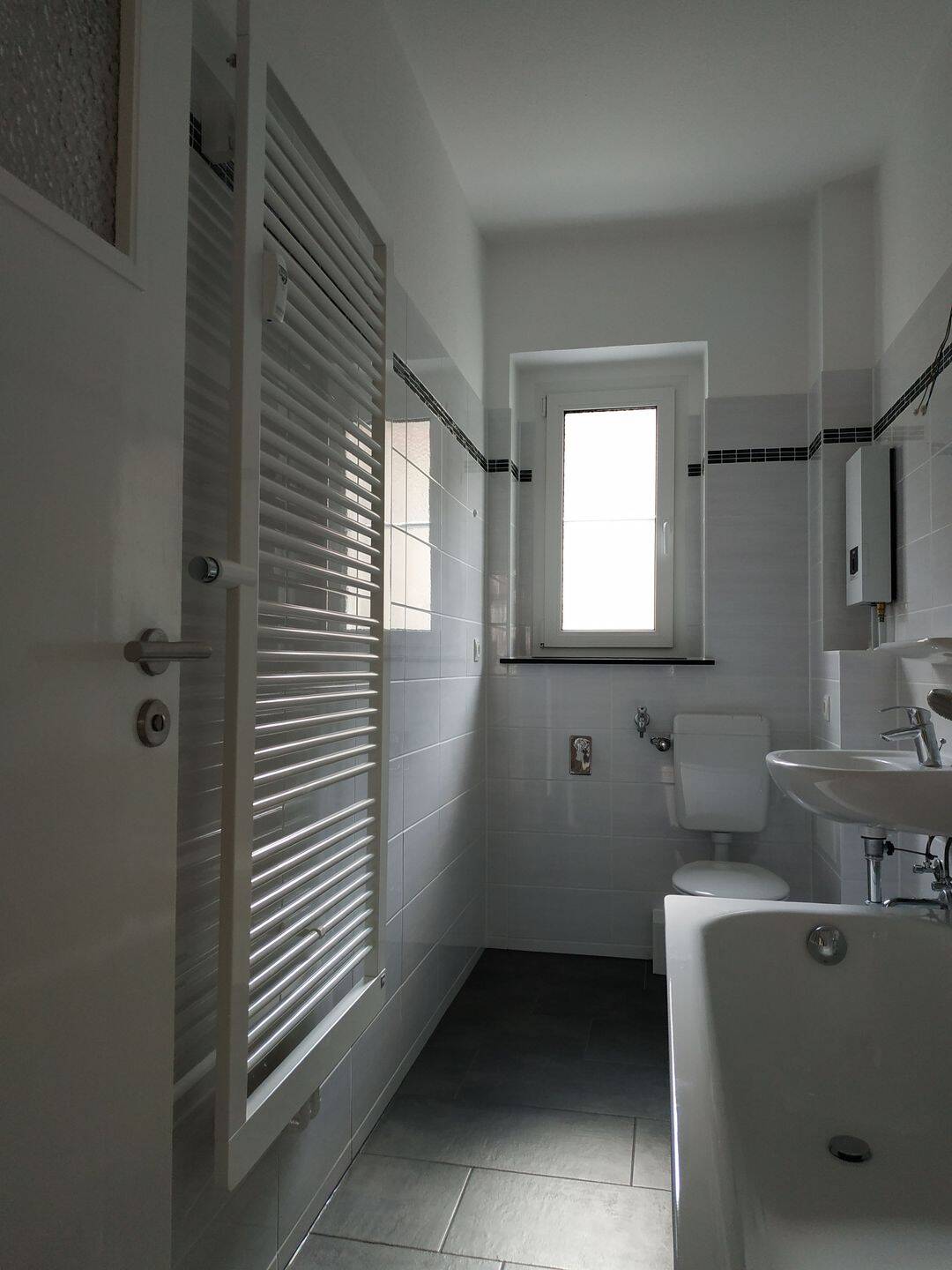 Moderne 2-Zimmer-Wohnung mit Balkon in Leipzig Leutzsch – Leipzig – Vorschaubild 2