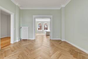 Erstbezug nach Renovierung - Altbau mit Balkon & Stellplatz in bester Lage nahe Schrevenpark – 24103 Kiel – Vorschaubild 4