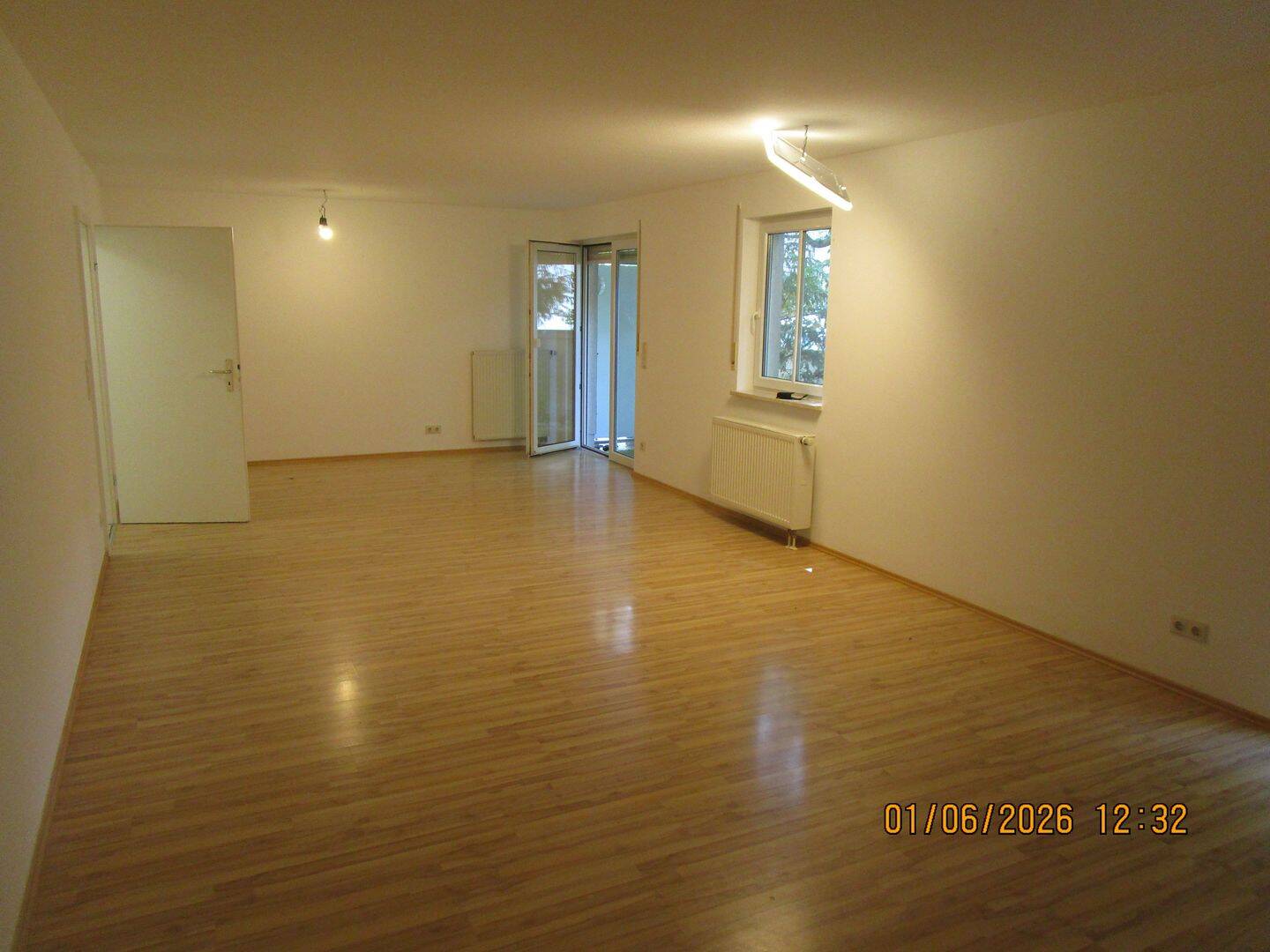 Premium Lage! Moderne u. renovierte 3 Zi. Wohnung m. Terasse u. Gartenanteil in Nürnberg - Erlenstegen z. vermieten. Tiefgaragenstellplatz vorhanden.