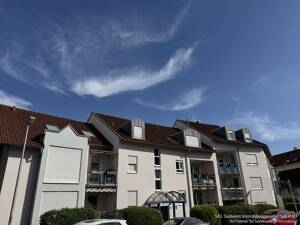 Perfekt für Eigennutzer oder als attraktive Kapitalanlage attraktive 3-Zimmer-Dachgeschosswohnung. – 75015 Bretten – Vorschaubild 1