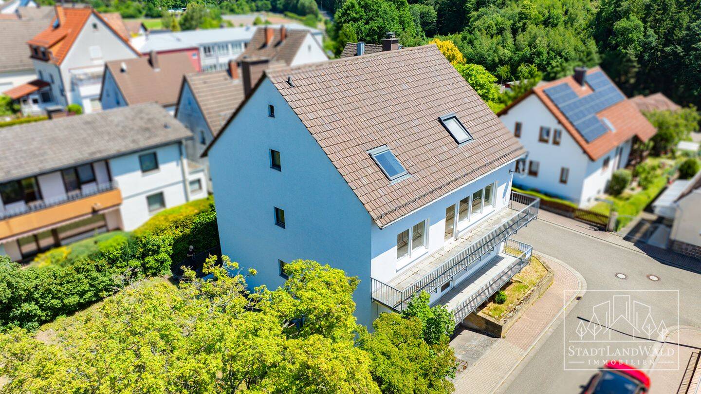 Attraktives Mehrgenerationenhaus in guter Wohnlage von Rodalben mit zwei Garagen und großem Garten – Rodalben – Vorschaubild 3