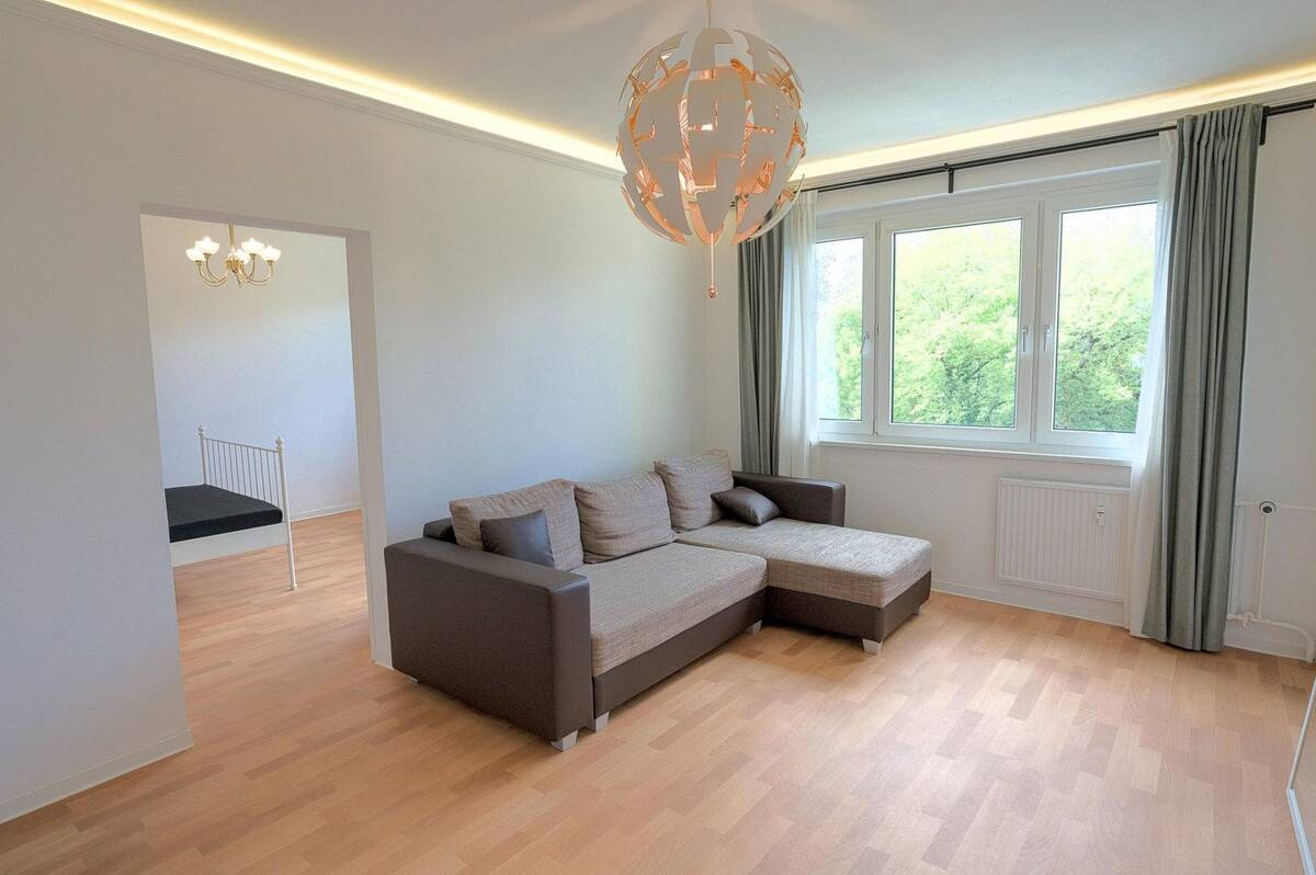 2-Zimmer-ETW Leipzig-Marienbrunn, Einzugsfertig inkl. Möbel & EBK – 4277 Leipzig – Bild 1 von 9