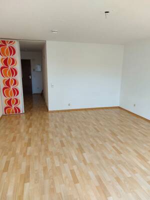 Top gepflegte und große 1-Zimmer-Wohnung mit Balkon, Aufzug, Barrierefrei – 90763 Fürth – Vorschaubild 6