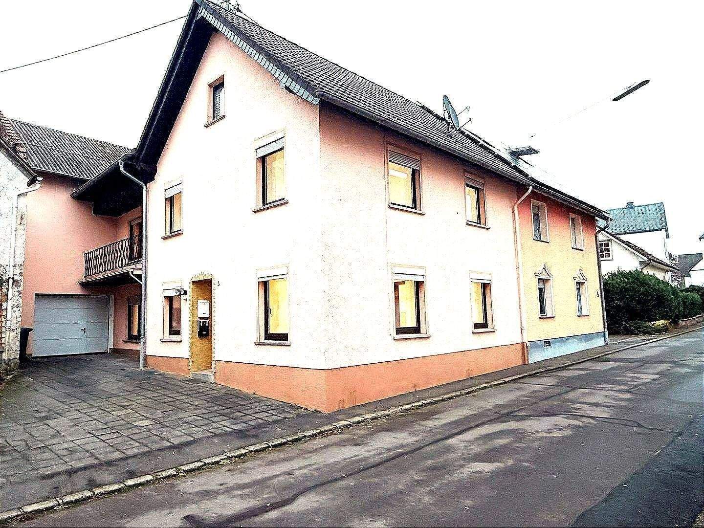 Charmantes Einfamilienhaus mit Garage, Scheune und zusätzlichem Gartengrundstück in Großlittgen – Großlittgen – Bild 1 von 9