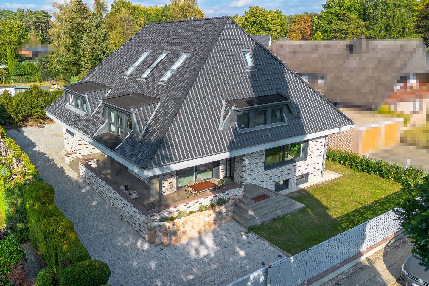Luxuriöse Villa hochwertig saniert: Wohntraum für Großfamilie in ruhiger Lage, verkehrsgünstig – Hollenstedt – Vorschaubild 4