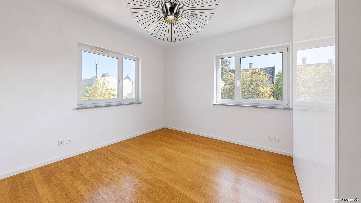 RE/MAX - Stilvoll wohnen: hochwertige, lichtdurchflutete 3-Zimmer-Dachterrassenwohnung zum Kauf! – München – Vorschaubild 5