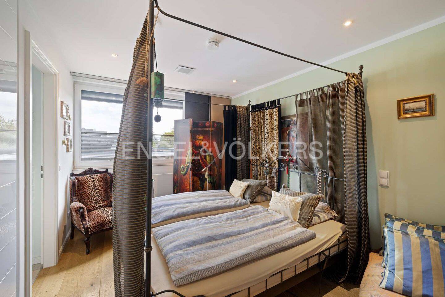 Stilvolles Penthouse mit großer Dachterrasse und Blick ins Grüne – Hamburg – Vorschaubild 9