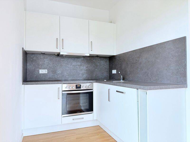 Modernes Wohnen: 2-Zi.-Wohnung mit Markenküche und Balkon – Wiesbaden – Vorschaubild 7