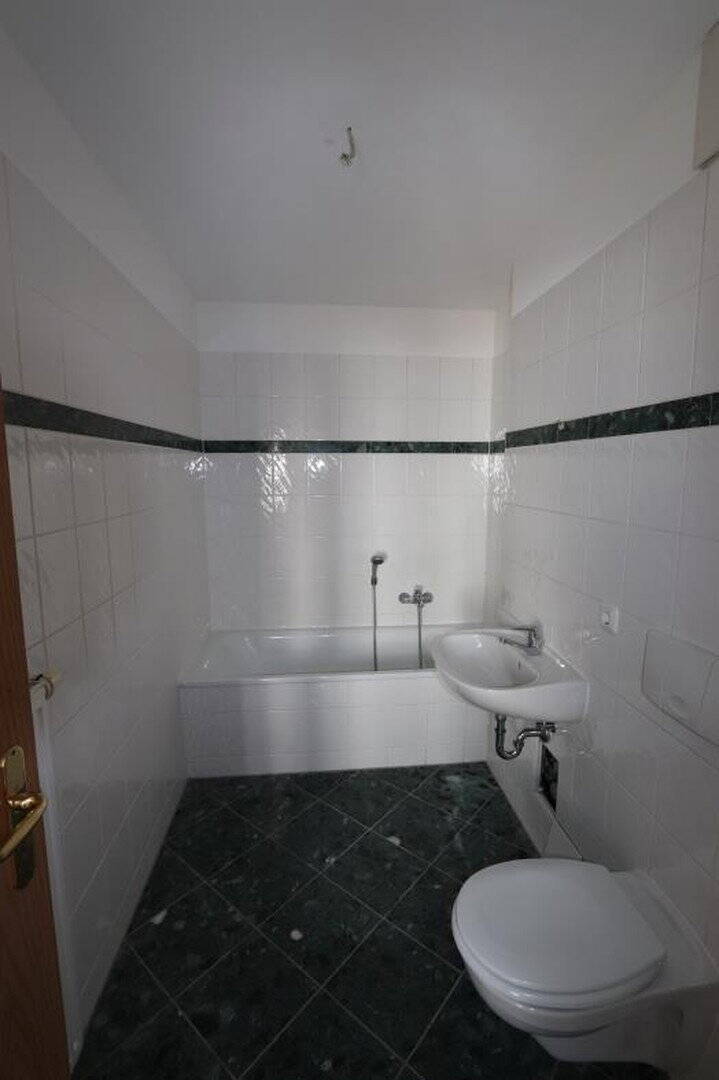 Außergewöhnliche Wohnung in toller Lage! Parkett, Wintergarten, Balkon/Terrasse – Chemnitz – Vorschaubild 8