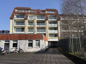 Top-Lage trifft Potenzial! 3-Zimmer-Wohnung mit Balkon, Aufzug & Tiefgarage direkt in der Vegesacker-Fußgängerzone!
