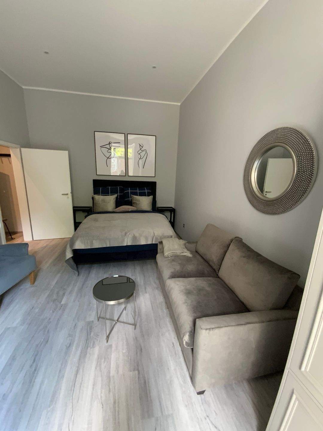 Ready to move in: Stilvolles Business-Apartment (vollmöbliert) in Düsseldorf-Stadtmitte – All-inclusive! – Düsseldorf – Vorschaubild 2