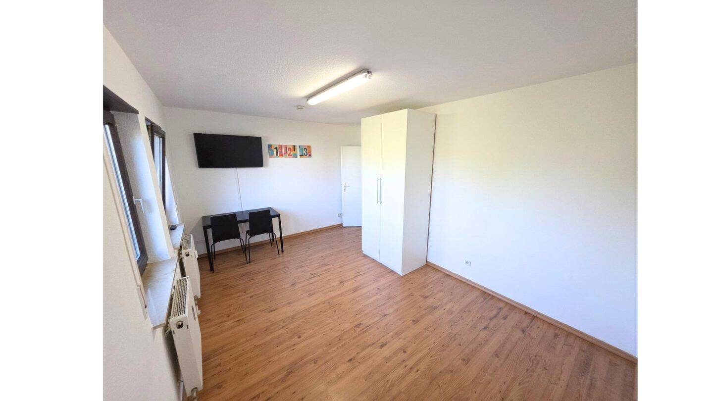 Frei! 2Zi Weststadt-Juwel Effizienz C: Fernwärme, Riesen-Balkon, Stellplatz, Möbliert – Karlsruhe – Vorschaubild 8