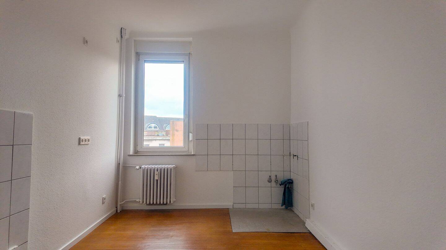 4-ZKB Dachgeschosswohnung in zentraler Lage - geeignet für WG oder Paare – Saarbrücken – Vorschaubild 6