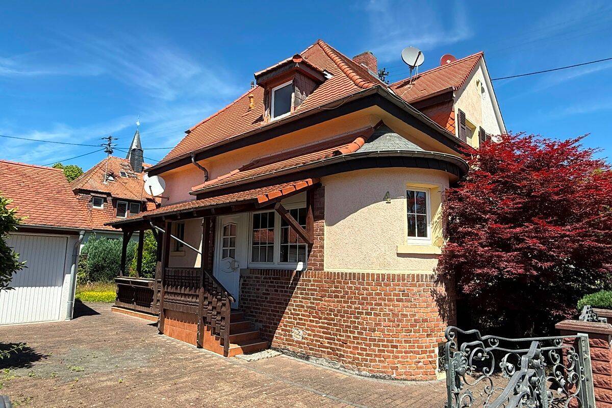 Frankfurt-Zeilsheim! Idylle und Romantik bietet dieses gemütliche Zuhause – 65931 Frankfurt am Main – Bild 1 von 9