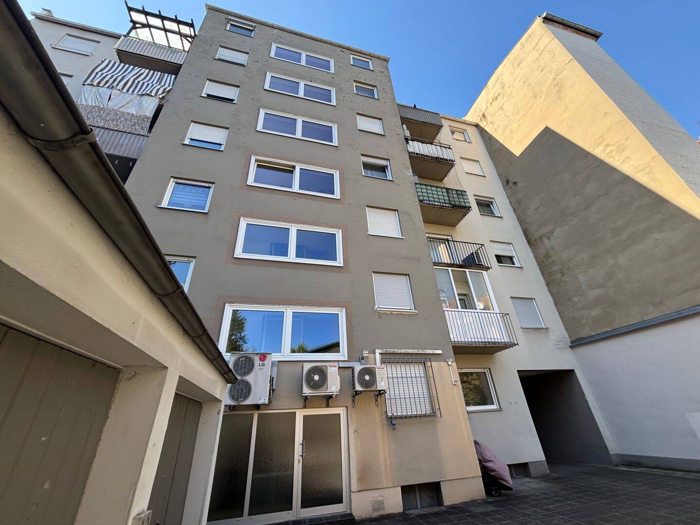 Vermietete 3-Zimmer-Eigentumswohnung mit Entwicklungspotenzial in Nürnberg/Gleißhammer – Nürnberg – Vorschaubild 2