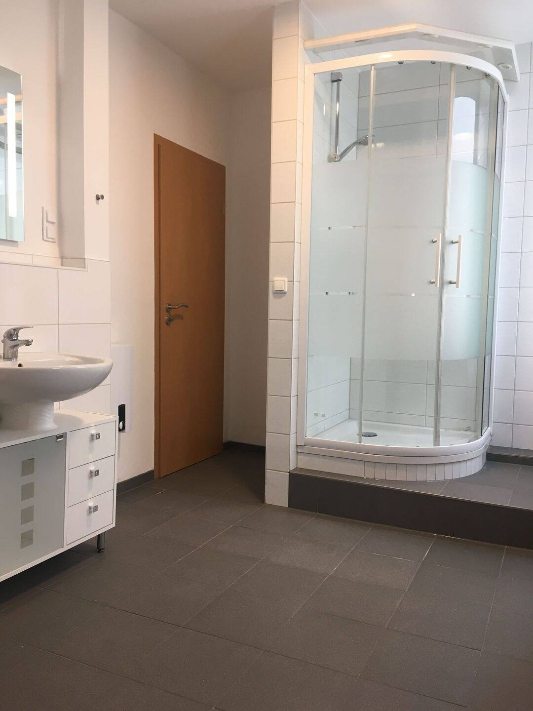 2 Zimmer DG Wohnung mit Einbauküche zentrumsnah am Altstadtring – Braunschweig – Vorschaubild 7