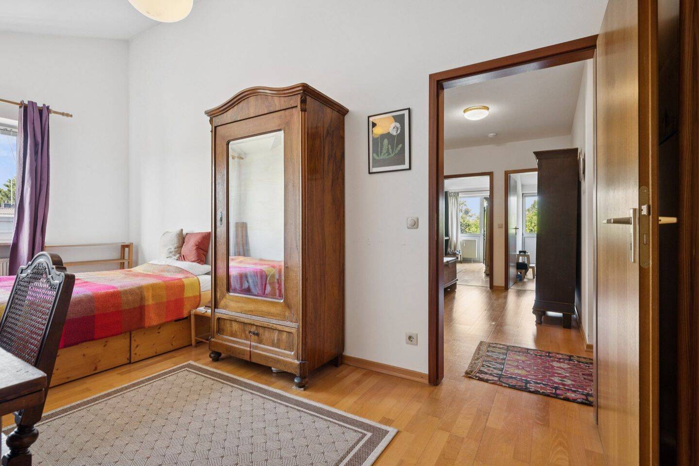 Gestaltungspotenzial in München-Moosach: Balkon, Tiefgarage und eine Raumhöhe, die begeistert – München – Vorschaubild 7