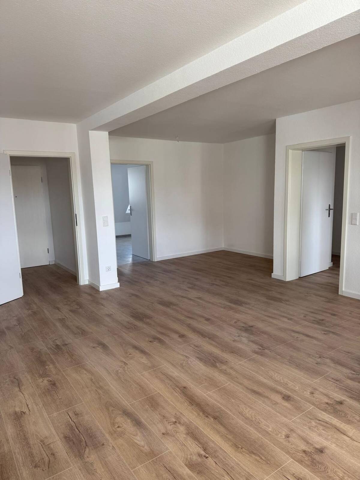 Neu renovierte 3-Zimmer Wohnung in Fürth – 90766 Fürth – Bild 1 von 9