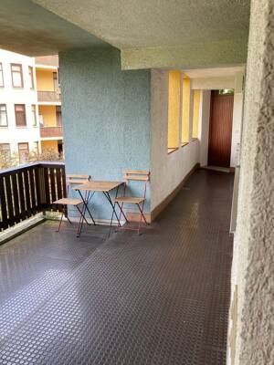 Renovierte 2-Zimmer-Wohnung mit neuem Bad, großem Südostbalkon & Aufzug – 85748 Garching bei München – Vorschaubild 3