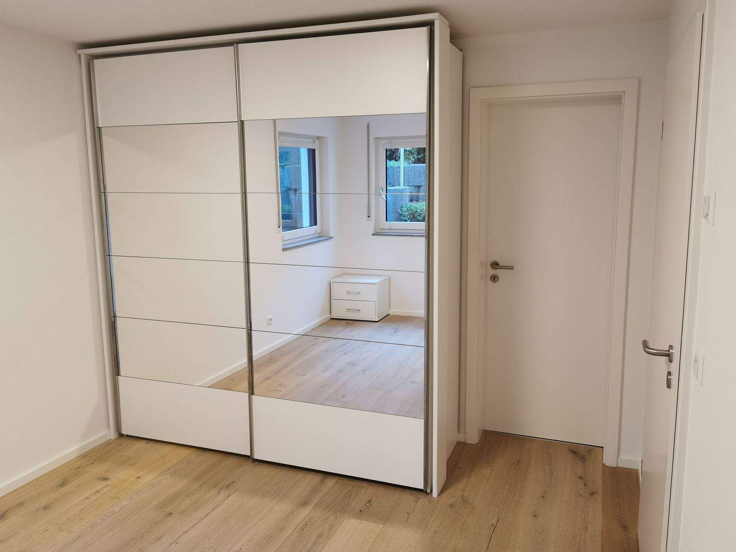 Neuwertig möblierte 2-Zimmer-Wohnung in ruhiger Lage in Stuttgart-Steinhaldenfeld – Stuttgart – Vorschaubild 5