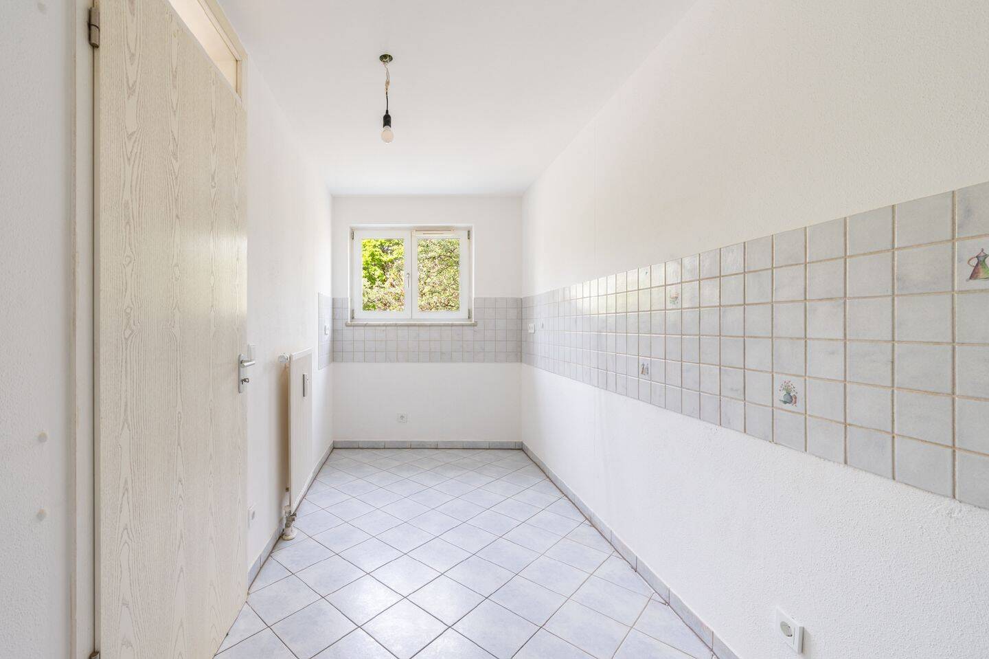 AIGNER - Berg am Laim: Teil-Modernisierte 2-Zimmer-Wohnung zwischen Stadt und Natur – München – Vorschaubild 3