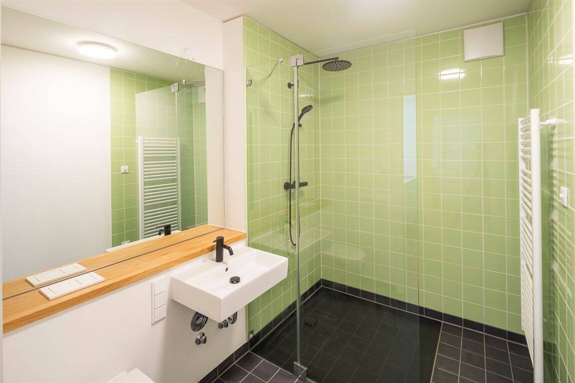 Gemütliche, großzügige 1-Zimmer-Wohnung in moderner Wohnanlage – München – Vorschaubild 2