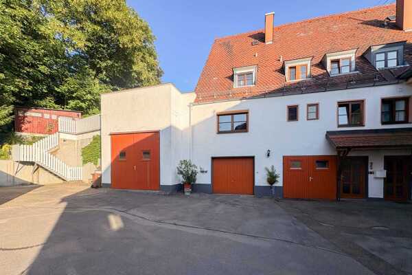 Haus in 86316 Friedberg mit 360,09 m² kaufen
